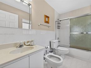 14345 SW 172nd Ln, Miami FL 33177