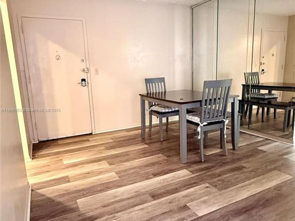 2821 NE N 163rd St Apt 4X, North Miami Beach FL 33160