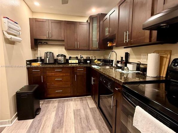 2821 NE N 163rd St Apt 4X, North Miami Beach FL 33160