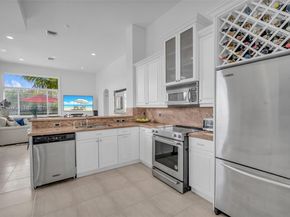 3739 Oak Ridge Cir, Weston FL 33331