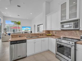 3739 Oak Ridge Cir, Weston FL 33331