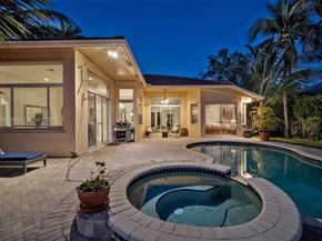 3739 Oak Ridge Cir, Weston FL 33331