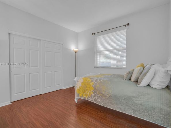 3739 Oak Ridge Cir, Weston FL 33331