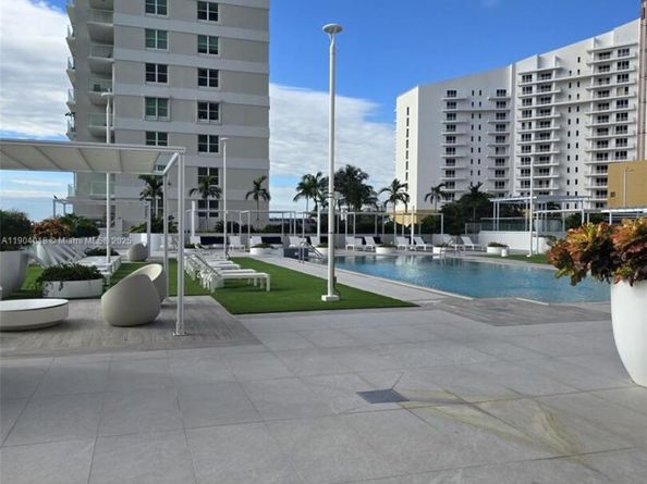 770 Claughton Island Dr 2108, Miami FL 33131