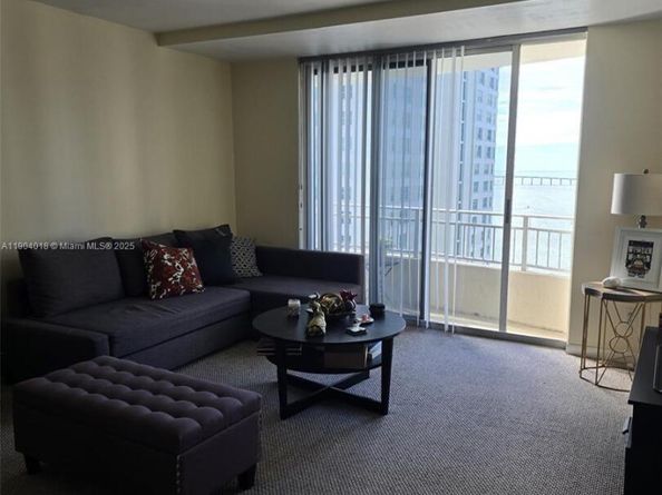 770 Claughton Island Dr 2108, Miami FL 33131