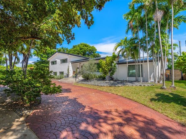 251 E Shore Dr E, Miami FL 33133