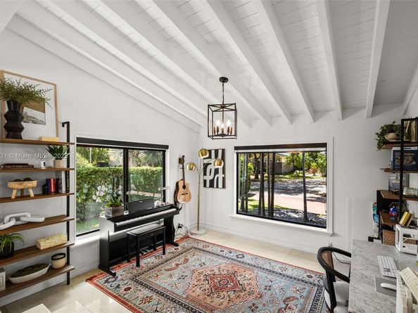 251 E Shore Dr E, Miami FL 33133