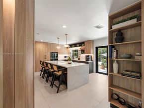 251 E Shore Dr E, Miami FL 33133