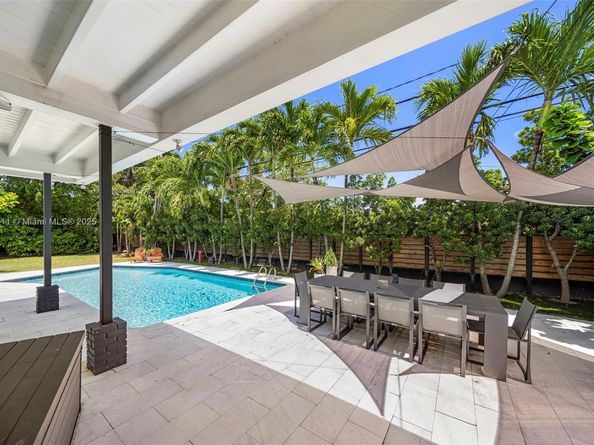 251 E Shore Dr E, Miami FL 33133