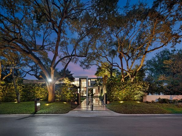 Undisclosed Address #A11866151, Miami FL 33137