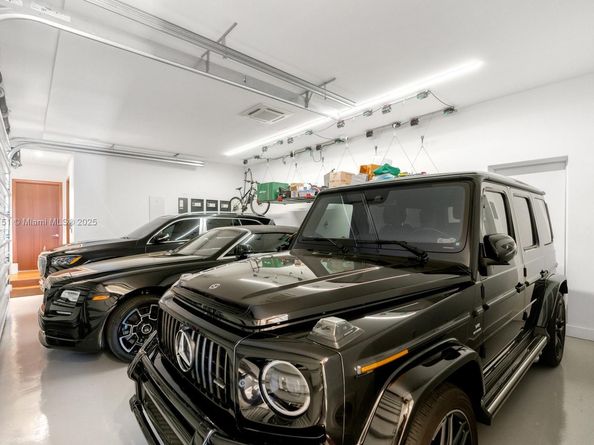 Undisclosed Address #A11866151, Miami FL 33137
