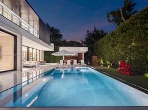 Undisclosed Address #A11866151, Miami FL 33137