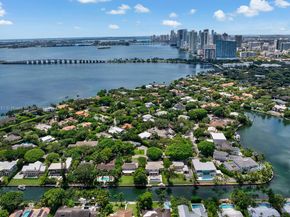 Undisclosed Address #A11866151, Miami FL 33137
