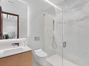 Undisclosed Address #A11866151, Miami FL 33137