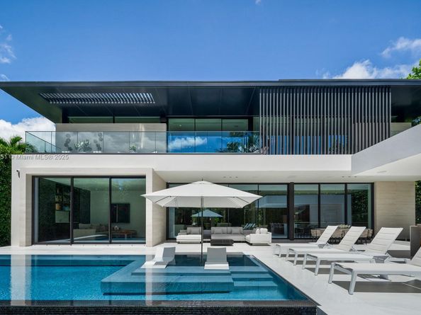 Undisclosed Address #A11866151, Miami FL 33137