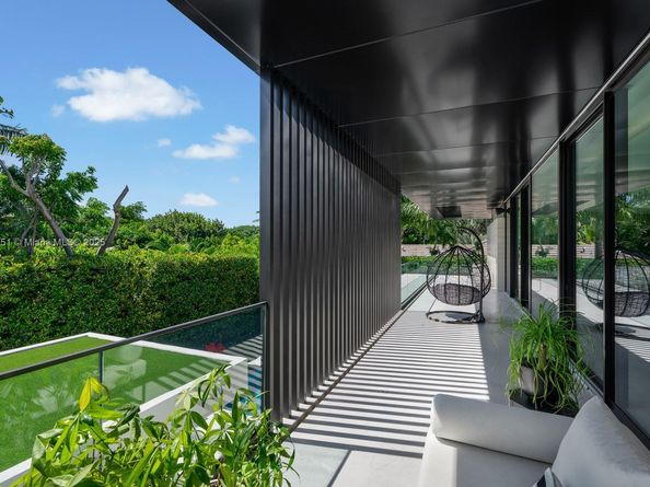 Undisclosed Address #A11866151, Miami FL 33137