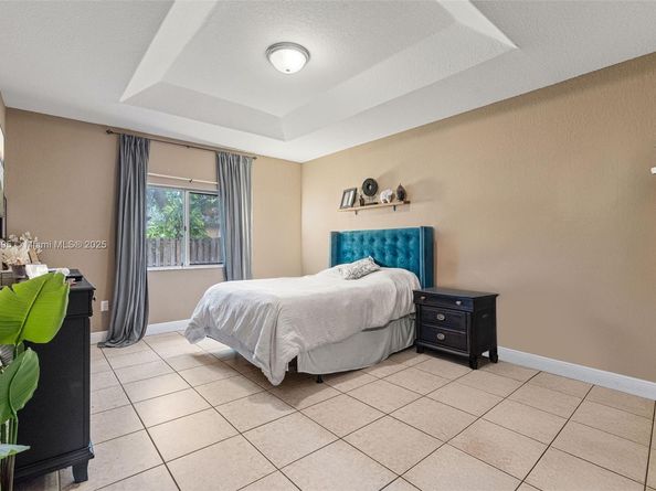 211 SW 15th Ter, Homestead FL 33030