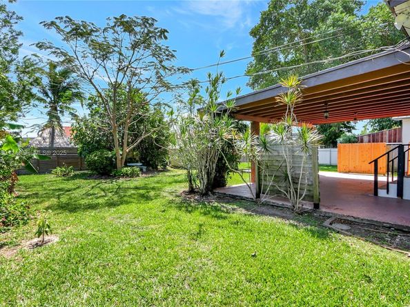 2725 SW 82nd Ave, Miami FL 33155