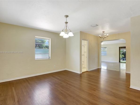 2725 SW 82nd Ave, Miami FL 33155