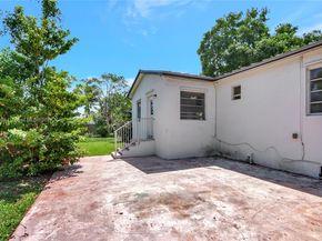 2725 SW 82nd Ave, Miami FL 33155