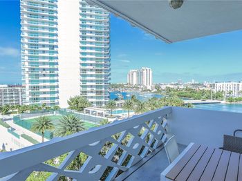 20 Island Ave