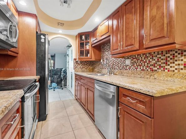 3141 NW 47th Ter 118, Lauderdale Lakes FL 33319