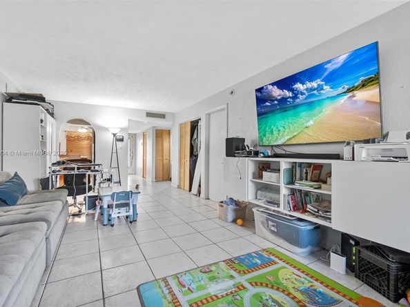 3141 NW 47th Ter 118, Lauderdale Lakes FL 33319