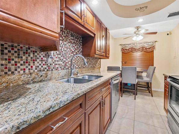 3141 NW 47th Ter 118, Lauderdale Lakes FL 33319