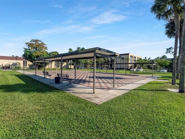 3141 NW 47th Ter 118, Lauderdale Lakes FL 33319