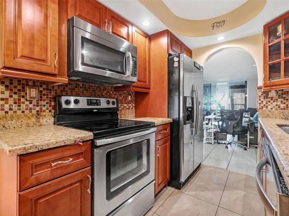 3141 NW 47th Ter 118, Lauderdale Lakes FL 33319