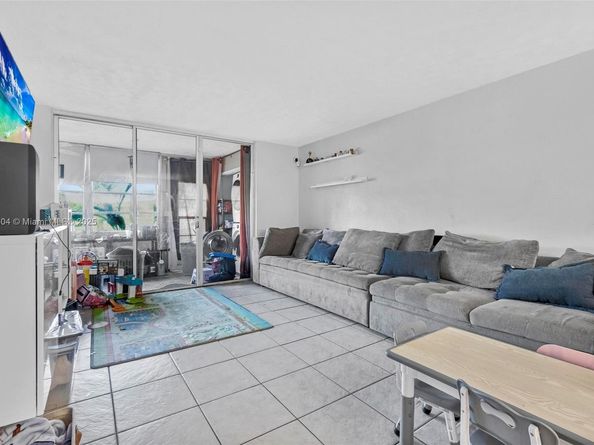 3141 NW 47th Ter 118, Lauderdale Lakes FL 33319