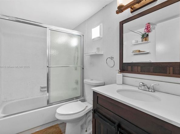 3141 NW 47th Ter 118, Lauderdale Lakes FL 33319