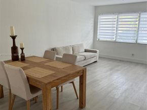 330 SE 2nd St 104F, Hallandale Beach FL 33009