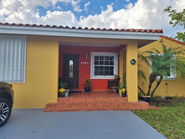 3001 NW 3rd St, Miami FL 33125