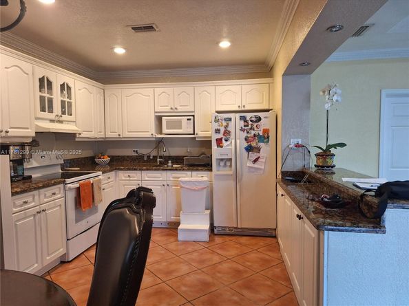 3001 NW 3rd St, Miami FL 33125