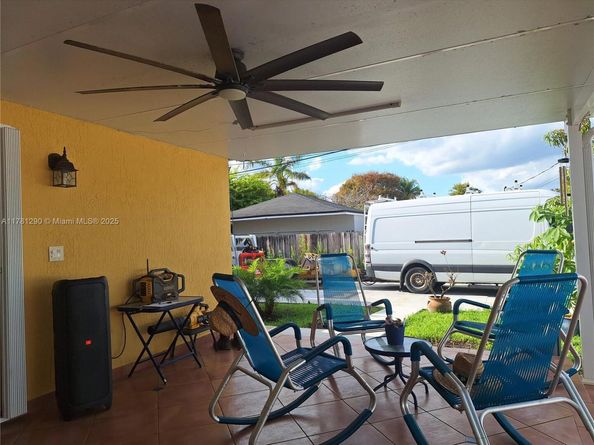 3001 NW 3rd St, Miami FL 33125
