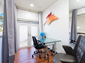 1922 Garfield St, Hollywood FL 33020