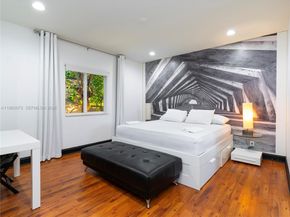 1922 Garfield St, Hollywood FL 33020