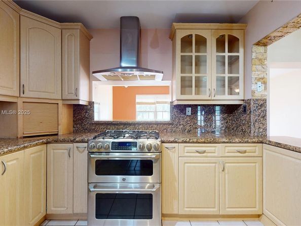 6051 SW 110th Ave, Miami FL 33173