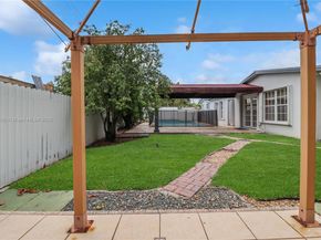 6051 SW 110th Ave, Miami FL 33173