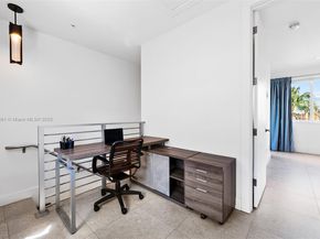 704 NE 5th St, Fort Lauderdale FL 33301