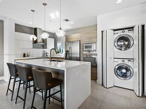 704 NE 5th St, Fort Lauderdale FL 33301