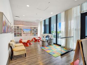 5252 NW 85th Ave 311, Doral FL 33166