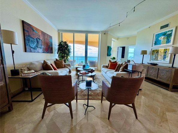 Undisclosed Address #A11788263, Fort Lauderdale FL 33305