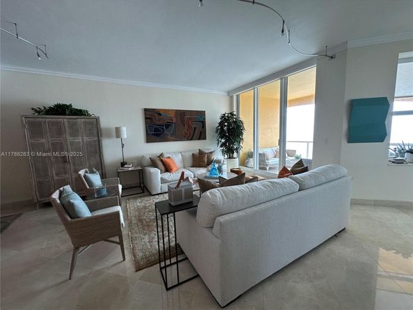 Undisclosed Address #A11788263, Fort Lauderdale FL 33305