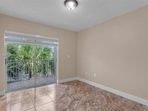 2780 W 76th St 203, Hialeah FL 33016