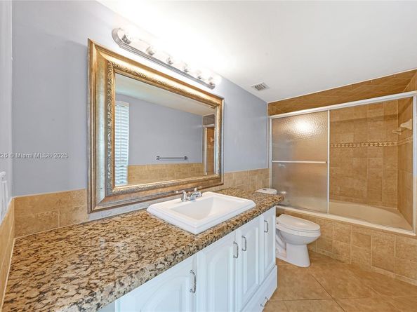 2206 S Cypress Bend Dr 801, Pompano Beach FL 33069