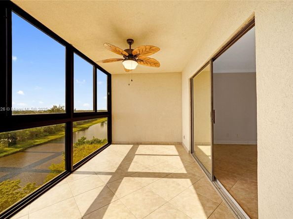 2206 S Cypress Bend Dr 801, Pompano Beach FL 33069