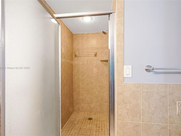 2206 S Cypress Bend Dr 801, Pompano Beach FL 33069