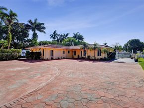 2 NE 160th St, Miami FL 33162